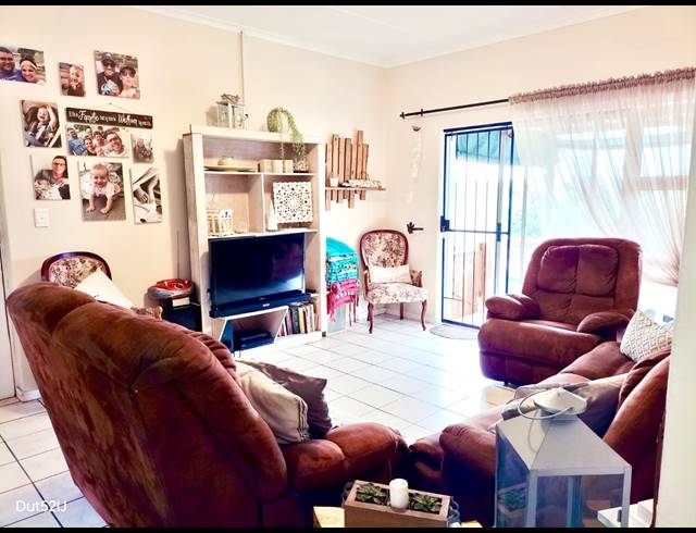 3 BEDROOM HOUSE FOR SALE IN FRAAIUITSIG
